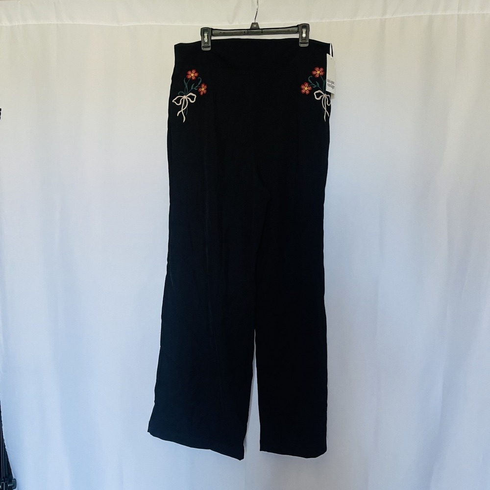 Embroidered Unique Vintage Extra Wide Pleated Leg Women's Pants Size 1X / 16